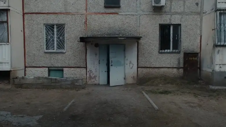 Claustro (2023)