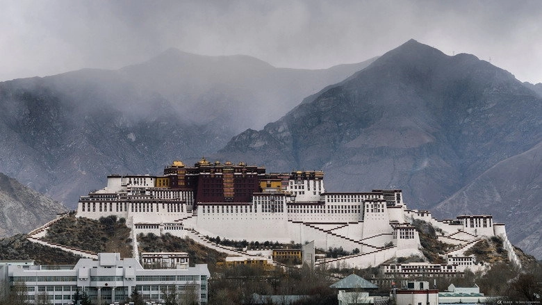 Undercover In Tibet (2008)