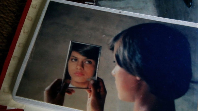 Izzatnagri Ki Asabhya Betiyan/Immoral Daughters In The Land Of Honour (2012)