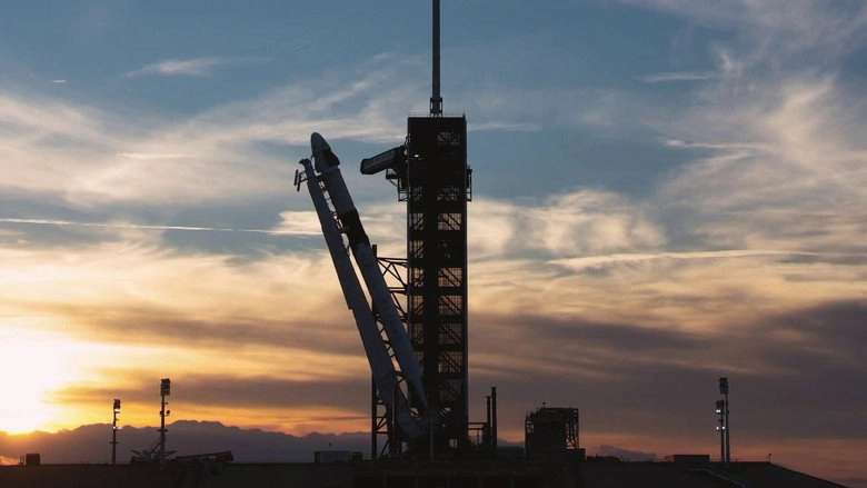 NASA & SpaceX: Journey To The Future (2020)