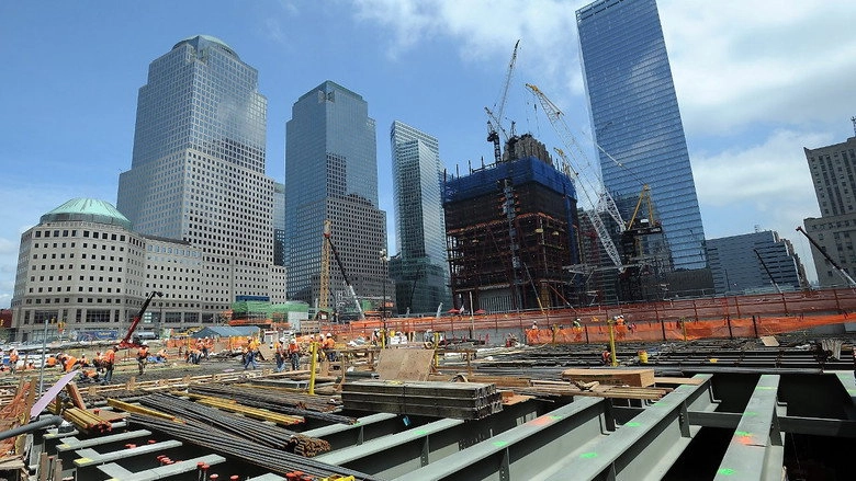 America Rebuilds: A Year At Ground Zero (2002)