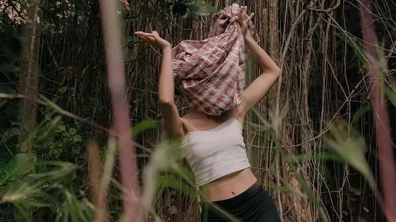 Sarung (2021)