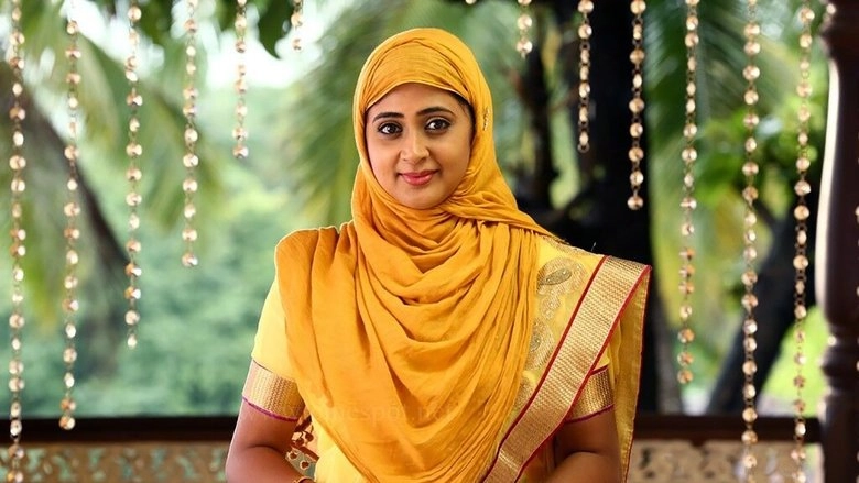 Mylanchi Monjulla Veedu (2014)