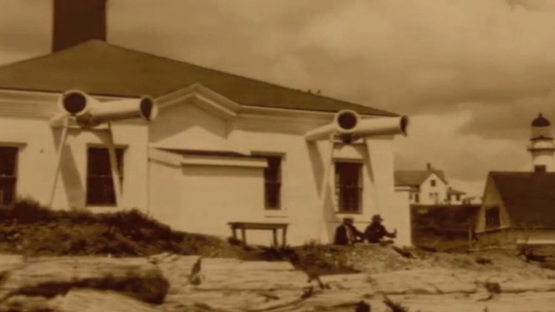 Lighthouses Of Maine: A Journey Through Time (1999)