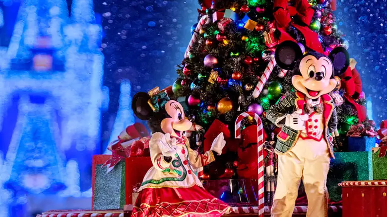 Decorating Disney: Holiday Magic (2017)