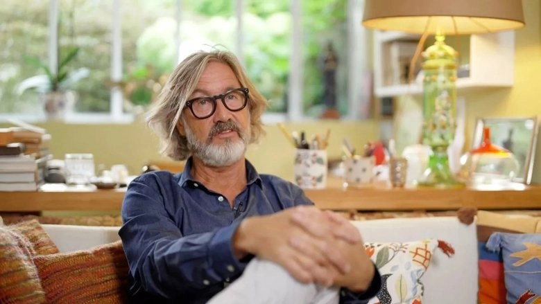 Une Histoire Extraordinaire (2021)