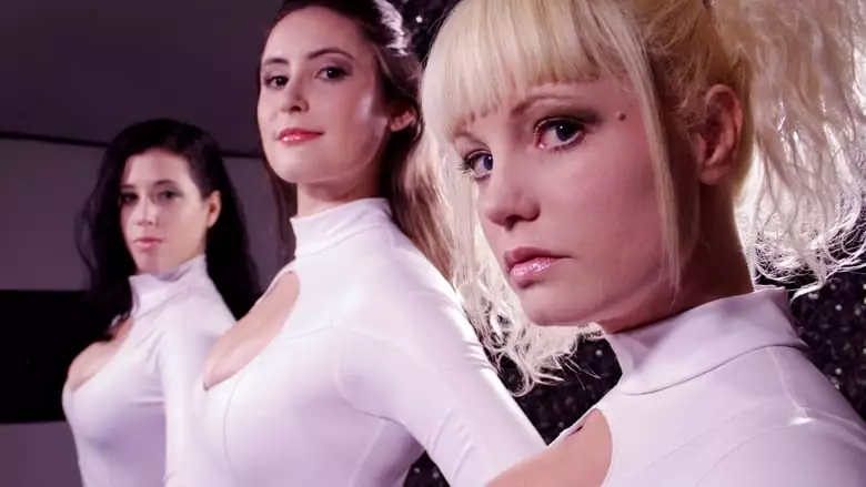 Space Babes From Outer Space (2017)