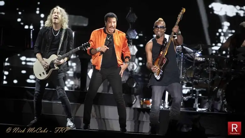 Lionel Richie And Friends (2012)