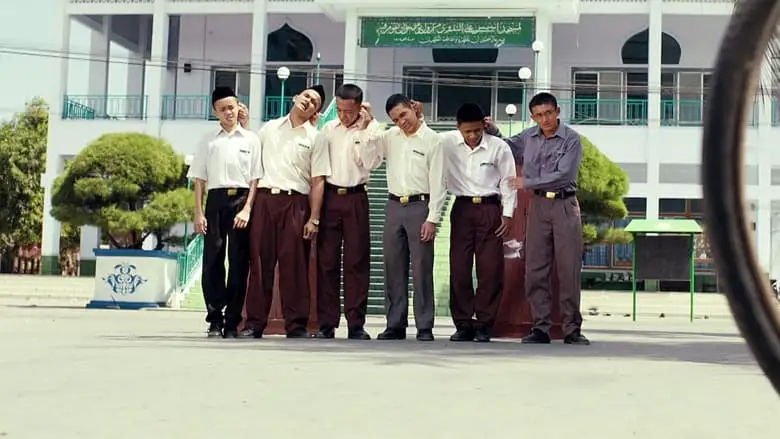 Negeri 5 Menara (2012)