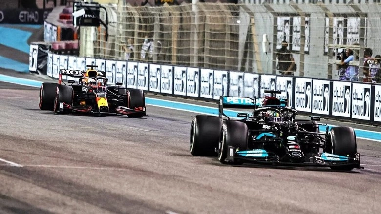 Retro F1 2021 : Revolution (2021)