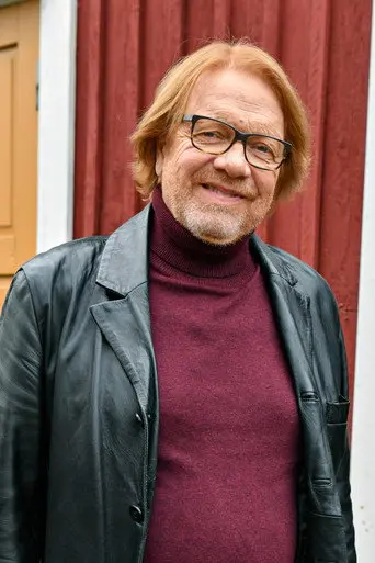 Heikki Silvennoinen - kitaristi ja koomikko (2024)