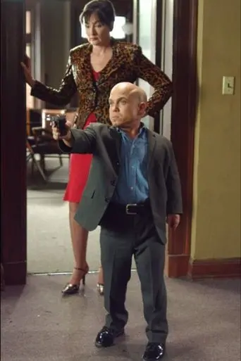 Knee High P.I. (2003)